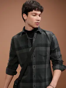 HIGHLANDER Men Slim Fit Spread Collar Textured Cotton Casual Shirt