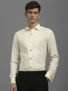 Louis Philippe Men Classic Fit Spread Collar Solid Cotton Formal Shirt
