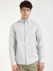 Tommy Hilfiger Men Button-Down Collar Solid Cotton Casual Shirt