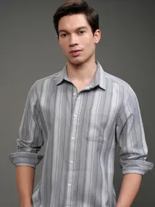 HIGHLANDER Men Slim Fit Spread Collar Vertical Striped Cotton Casual Shirt