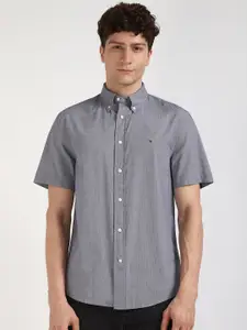 Tommy Hilfiger Men Button-Down Collar Solid Cotton Casual Shirt