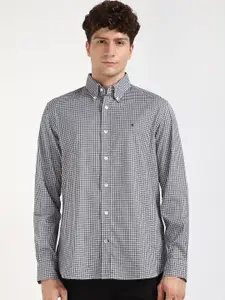 Tommy Hilfiger Men Button-Down Collar Micro Checked Cotton Casual Shirt