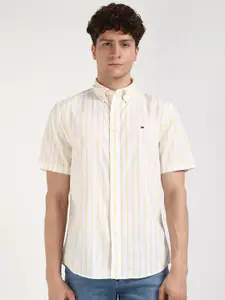 Tommy Hilfiger Men Button-Down Collar Vertical Striped Cotton Casual Shirt