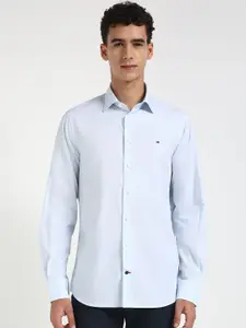 Tommy Hilfiger Men Spread Collar Vertical Striped Cotton Casual Shirt