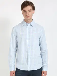 Tommy Hilfiger Men Spread Collar Micro Checked Cotton Casual Shirt