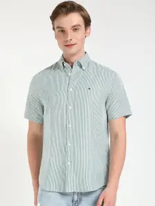 Tommy Hilfiger Men Button-Down Collar Vertical Striped Cotton Casual Shirt