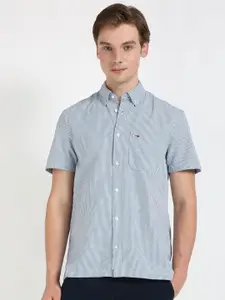 Tommy Hilfiger Men Button-Down Collar Vertical Striped Cotton Casual Shirt