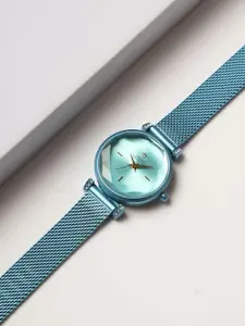 French Connection Women Embellished Dial & Stainless Steel Bracelet Style Straps Analogue Watch FCU5UM