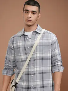 HIGHLANDER Men Slim Fit Spread Collar Tartan Checked Cotton Casual Shirt