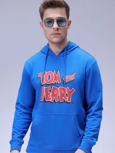 The Indian Garage Co Men Regular Fit Tom & Jerry Printed Overhead Hooded Sweatshirt