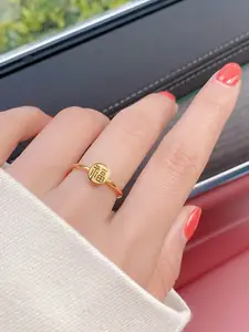 StyleCast Elegant Gold-Toned Textured Finger Ring