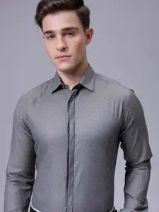 The Indian Garage Co. X Luxe Men Slim Fit Cutaway Collar Textured Formal Shirt