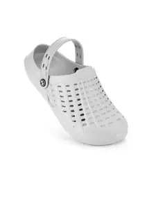 HOPPA DISCOVERY Men Self Design Clogs