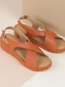 Mochi Women Open Toe Flats with Buckles
