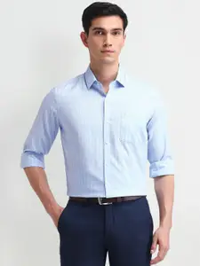 Arrow Men Classic Slim Fit Spread Collar Vertical Striped Cotton Formal Shirt