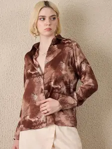 The Roadster Lifestyle Co. Women Abstract Printed Spread Collar Satin Casual Shirt