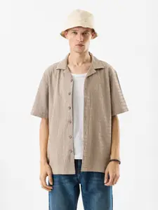 Snitch Men Relaxed Fit Textured Cuban Collar Casual Shirt