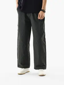 Snitch Men Mid-Rise Relaxed Fit Wide Leg Trousers