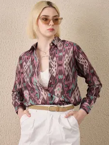 The Roadster Lifestyle Co. Women Abstract Printed Spread Collar Silk Casual Shirt