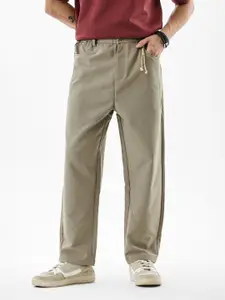 Snitch Men Solid Beige Mid-Rise Relaxed Fit Trouser