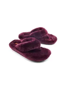 WOLVESDEN Women Fur Room Slippers