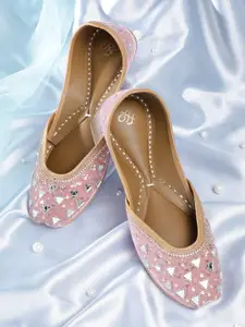 House of Pataudi Women Ethnic Embellished Mojaris