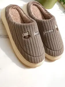 WOLVESDEN Women Slip-On