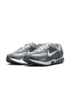 Nike Zoom Vomero 5 Men Shoes