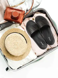 Mochi Women Flatform Heel Sandals