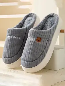 WOLVESDEN Women Room Slippers