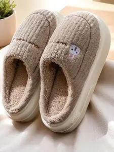 WOLVESDEN Women Room Slippers