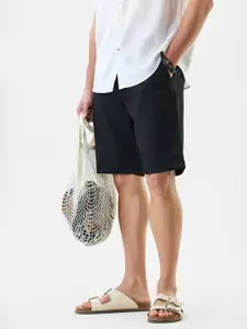 Snitch Men Texture Mid-Rise Regular Fit Shorts