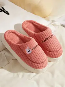 WOLVESDEN Women Self Design Room Slippers Flip Flops