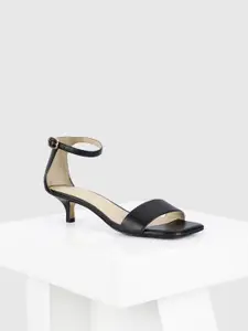 Oroh Women Solid Leather Party Kitten Sandals