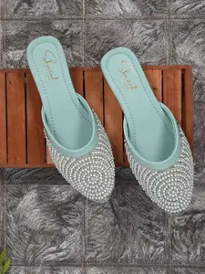 Shoestail Women Embellished Mojaris Flats