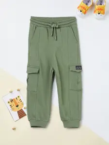 max Boys Solid Mid-Rise Joggers Trousers