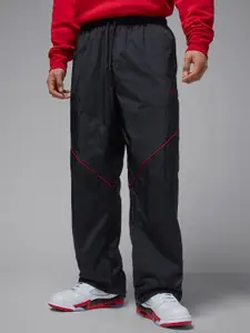 Nike Jordan Brooklyn Men Loose Fit Mid-Rise Trousers
