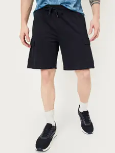 max Men Mid-Rise Loose Fit Cargo Shorts