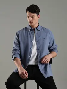 Tommy Hilfiger Men Solid Button-Down Collar Cotton Linen Casual Shirt