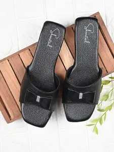 Shoestail Women Embellished Open Toe Flats with Bows