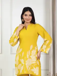 Aramya Women Floral Printed Festive Cotton Straight Kurta