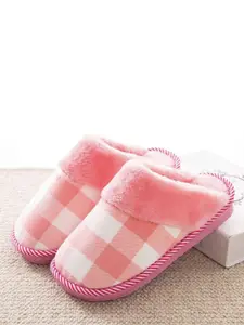 WOLVESDEN Women Fur Room Slippers