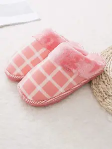 WOLVESDEN Women Printed Slip-On Room Slipper