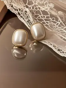 DIVASTRI Gold Alloy Earrings