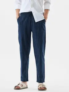 Snitch Men Navy Blue Mid-Rise Straight Fit Trouser