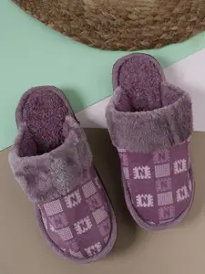 WOLVESDEN Women Room Slippers
