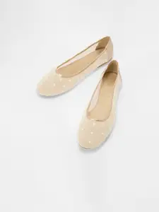 Forever Glam by Pantaloons Women Casual Mojaris With Western Embellished