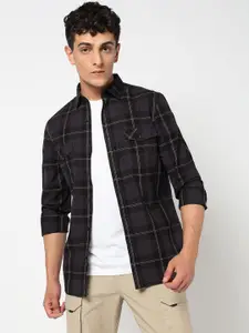 Blue Buddha Men Tailored Fit Checked Spread Collar Casual Shirt