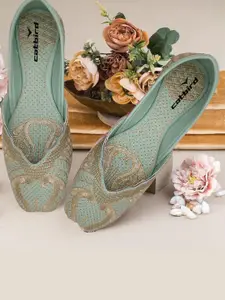 CATBIRD Women Ethnic Embroidered Mojaris