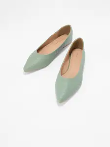 Forever Glam by Pantaloons Women Textured Core M Flats